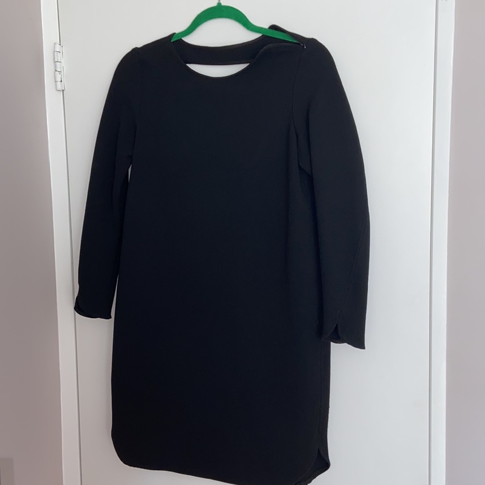ZARA Back cut out Black Dress stretch XS elegant cigar sleeve round hemline LBD